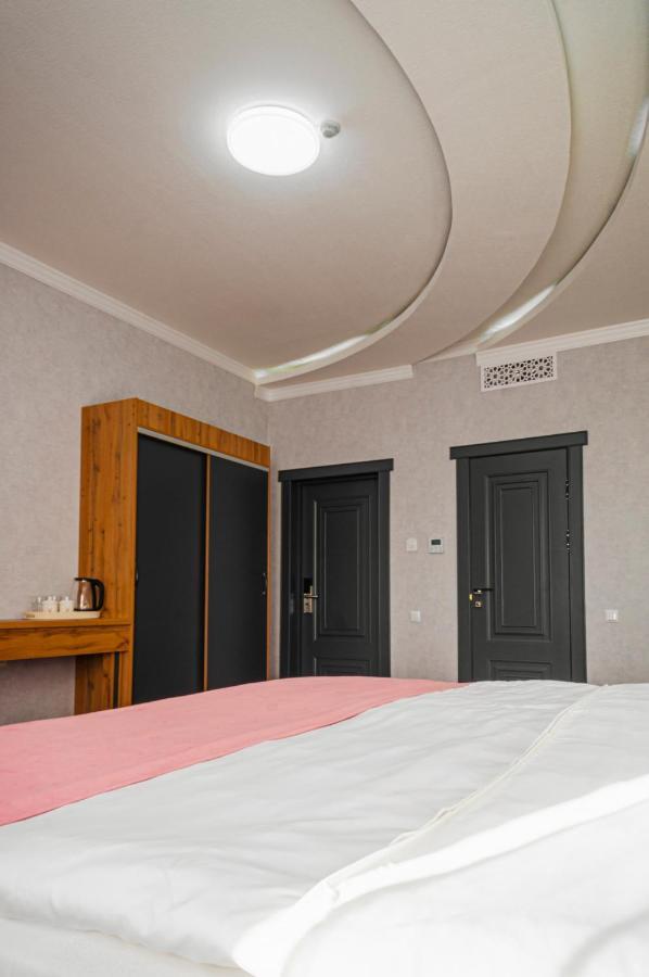 Rich Hotel Turkistan 외부 사진